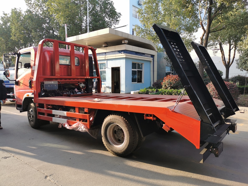 國(guó)6豪沃清障車